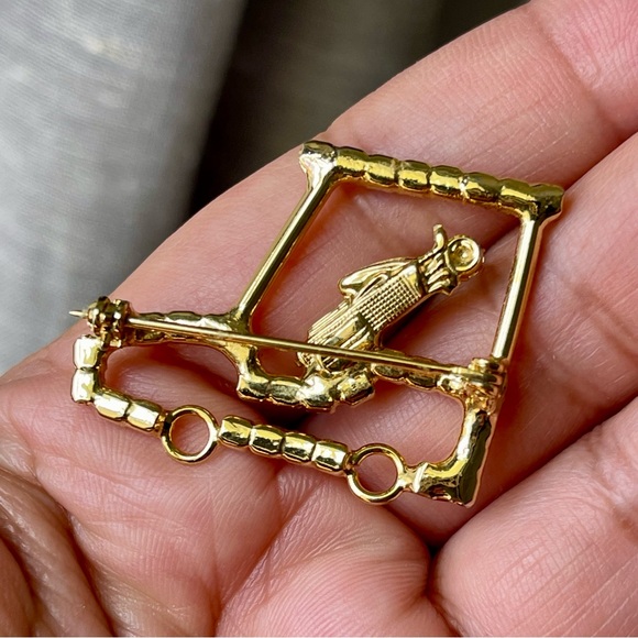 Vintage | Golf Cart with Clear Rhinestones Small Gold Tone Brooch Pin - Picture 3 of 14